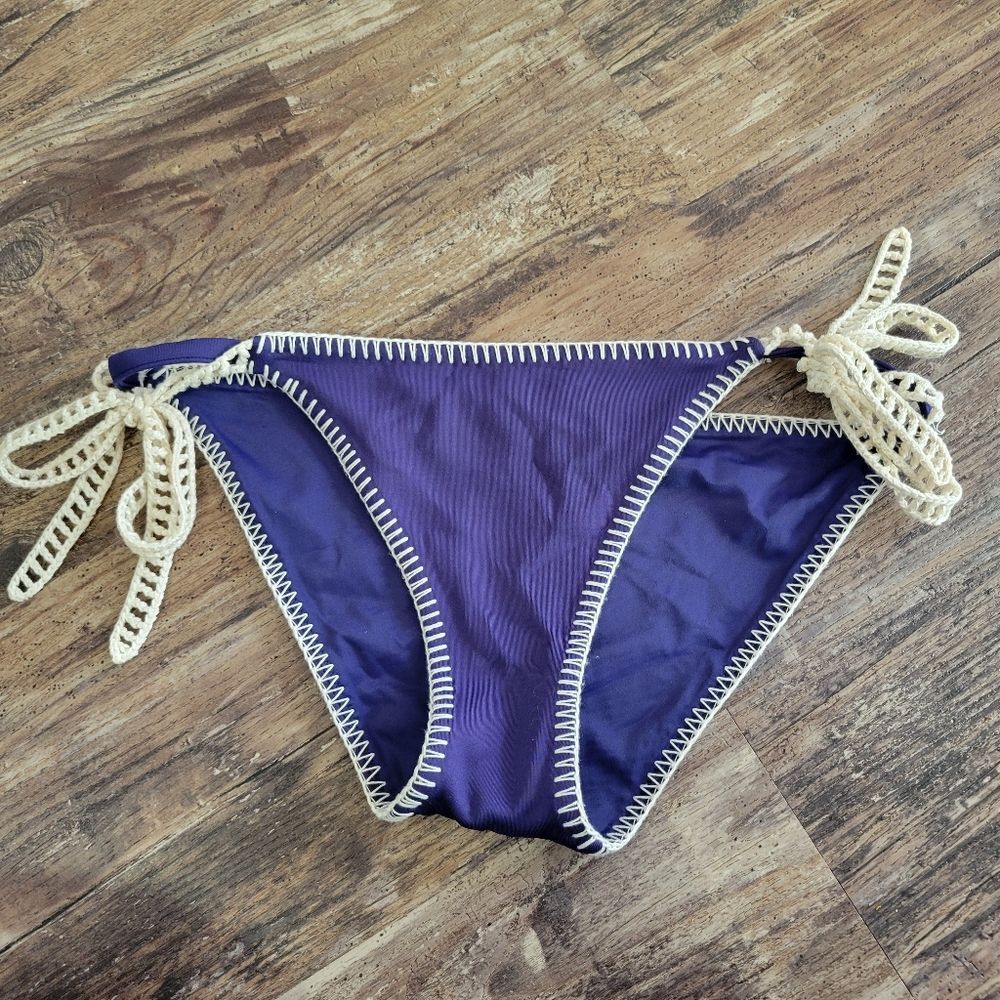 Victoria's Secret Purple Crochet Trim Tie Side Bikini Bottom Size L Excellent